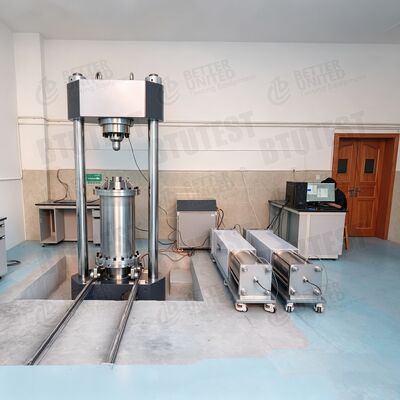 Large-Scale Triaxial Apparatus For Coarse-Grained Soil